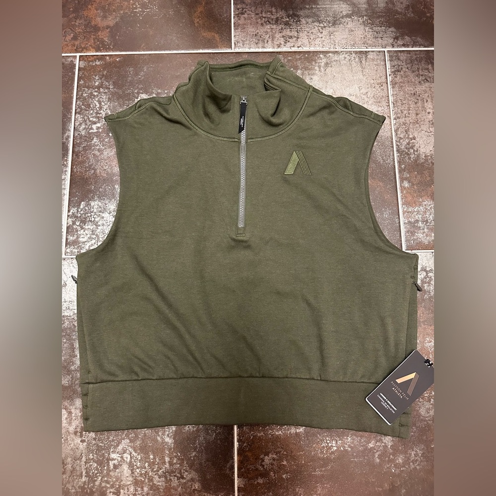 P30 NWT ATHLETA x Allyson Felix Legend II Sweatshirt Green Size XL